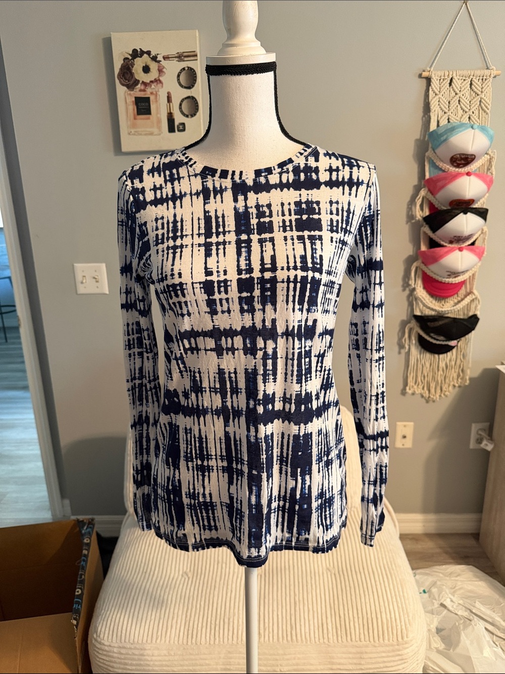 Vince long sleeve tie dye top extra small